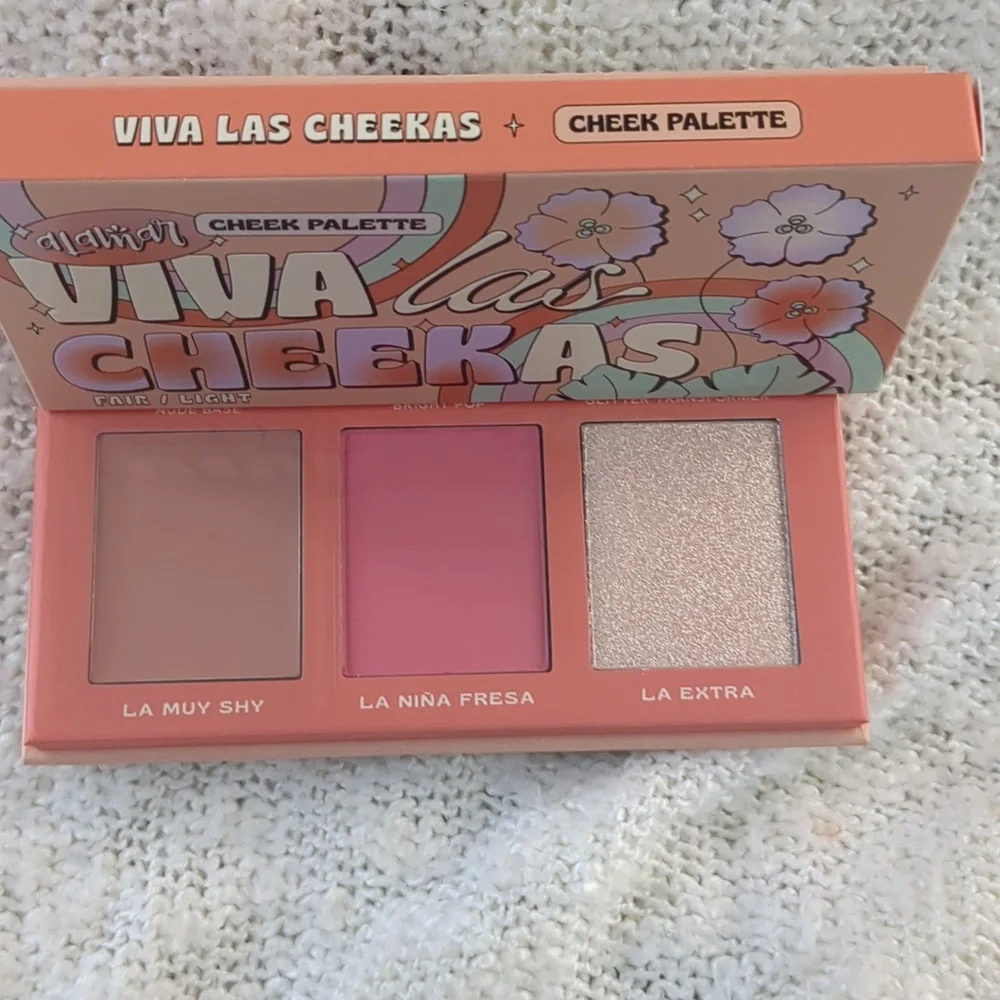 Alamar Viva Las Cheekas Cheek Palette in Fair/Light, 7.8g/0.28oz